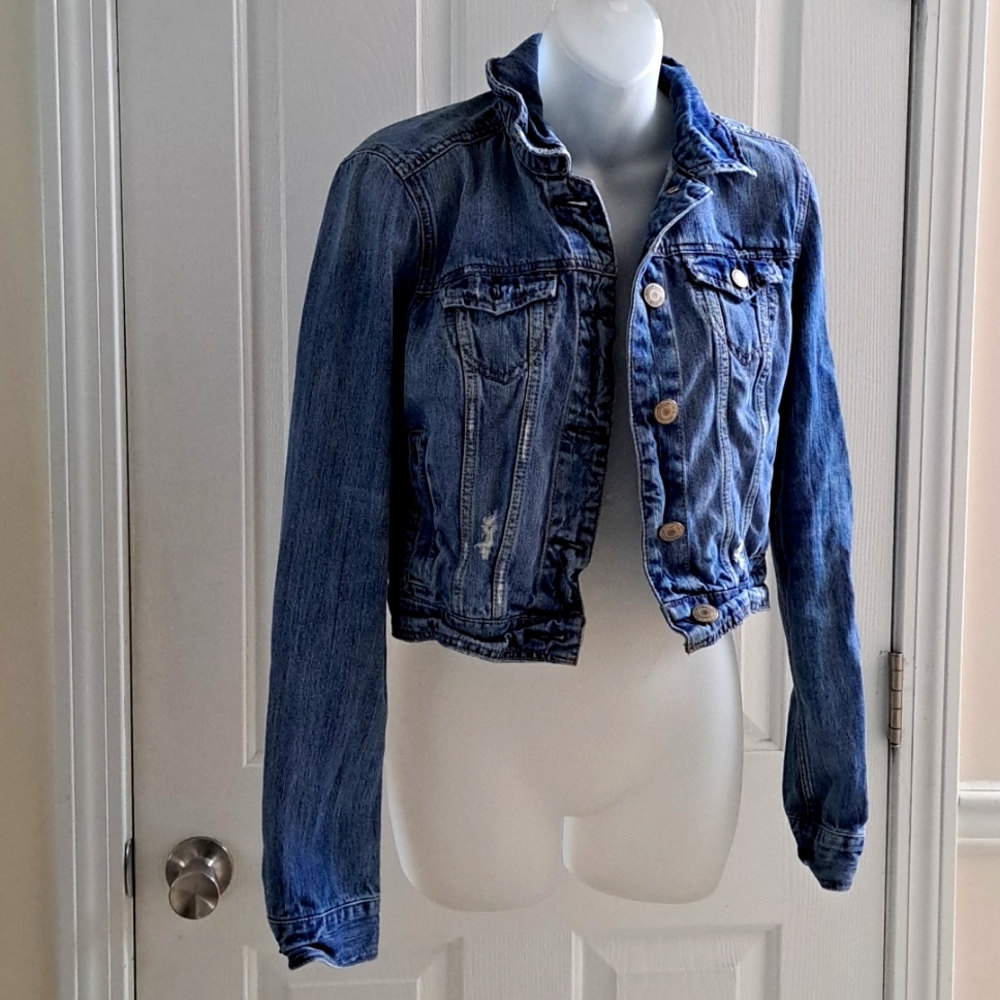 American Eagle Outfitters Classic Faded Jean Jacket Button Up Small - Picture 1 of 3